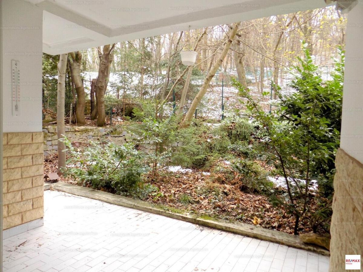 Romantic Two Bedroom Apartments In The Hills Of Budapest With Private Parking Екстер'єр фото