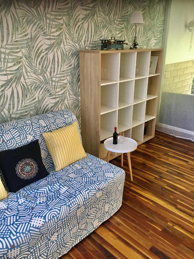 Romantic Two Bedroom Apartments In The Hills Of Budapest With Private Parking Екстер'єр фото
